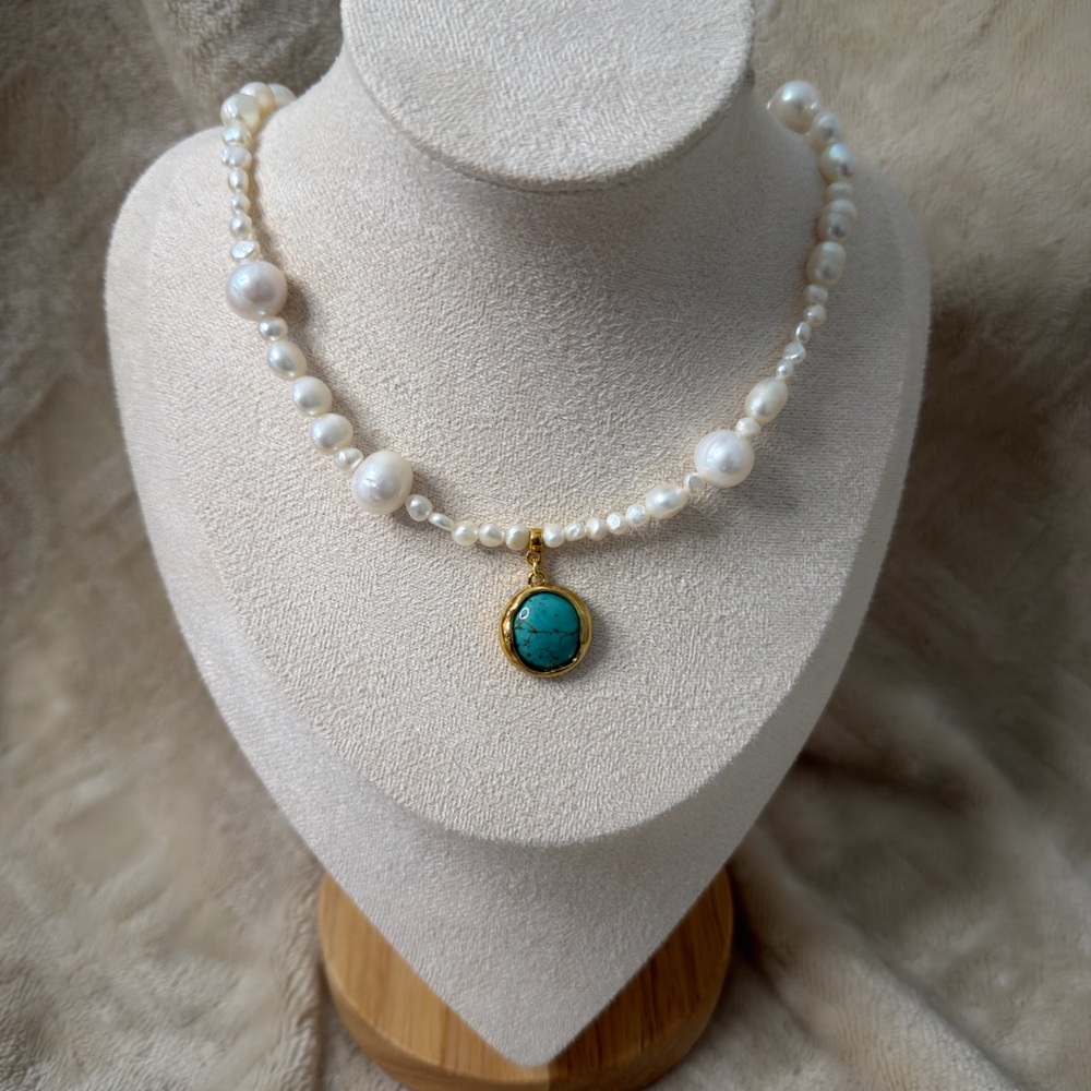 MAYAMAR Elegant Pearl Necklace with Turquoise Pendant